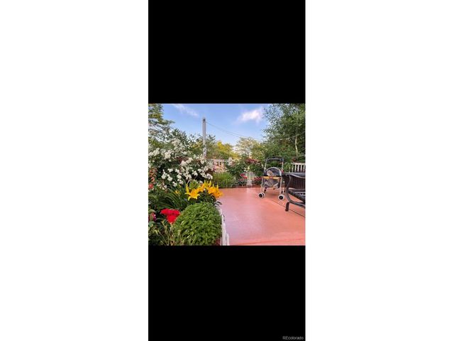25 Lindenwood Cir, Johnstown, CO 80534