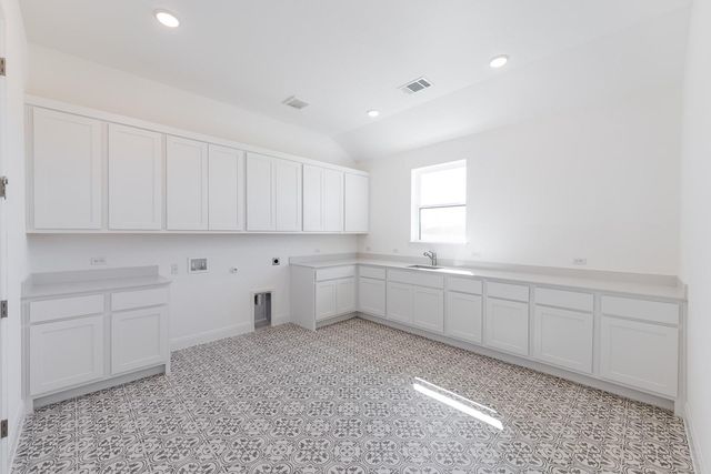 116 Uphill DR, Liberty Hill, TX 78642