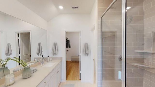 2812 Ravine Bluffs Court, League City, TX 77573