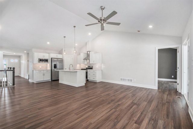 1725 Thyme Drive SW, Byron Center, MI 49315