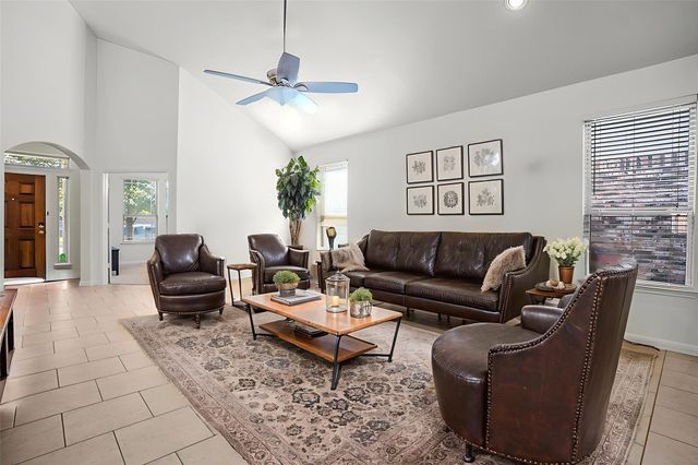 413 Longhorn Cavern RD, Leander, TX 78641