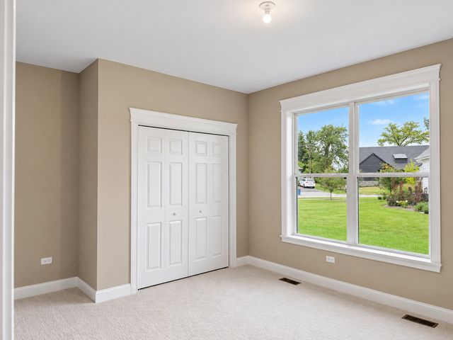 214 Burr Oak Circle, Elgin, IL 60124