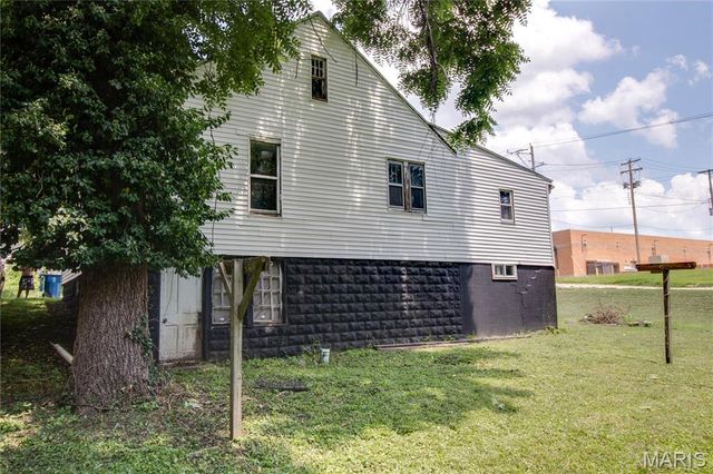 619 Elfgen Street, Alton, IL 62002