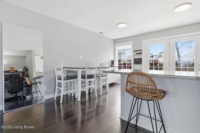 5610 Indian Rock Rd, Louisville, KY 40219