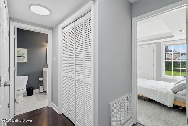 5610 Indian Rock Rd, Louisville, KY 40219