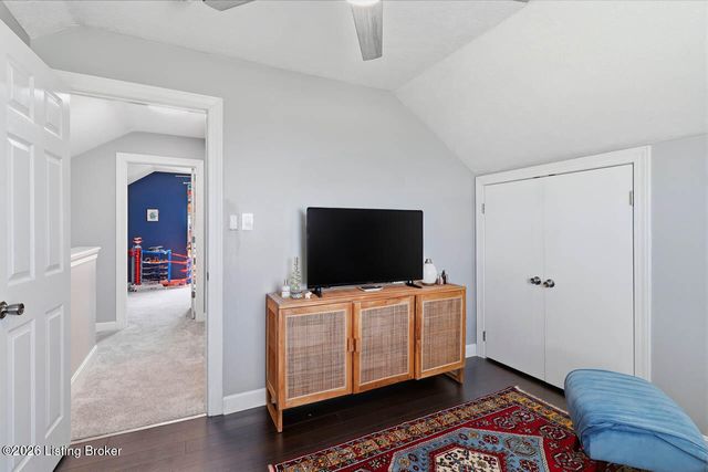 5610 Indian Rock Rd, Louisville, KY 40219