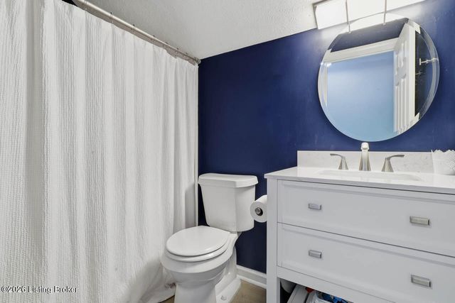 5610 Indian Rock Rd, Louisville, KY 40219