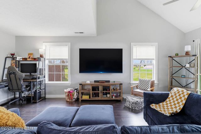 5610 Indian Rock Rd, Louisville, KY 40219