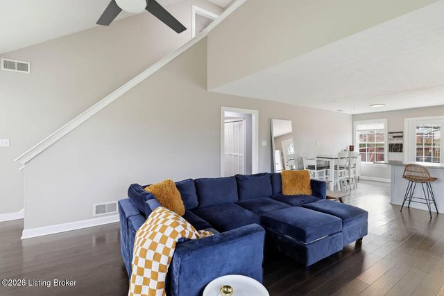 5610 Indian Rock Rd, Louisville, KY 40219