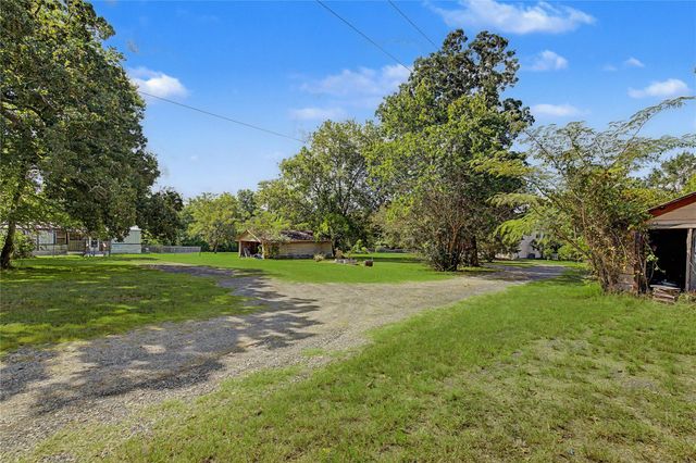 2340 & 2344 Fm 980 Rd, Huntsville, TX 77320