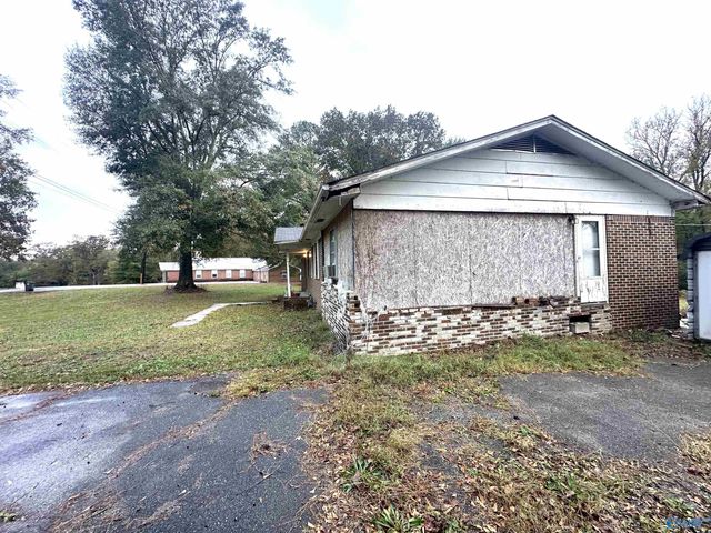 60 County Road 588, Town Creek, AL 35672