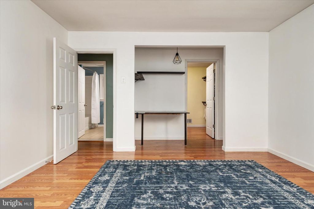 Image 20 of property listing at 234 MEADOW RD, Pasadena, MD 21122