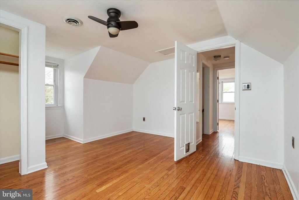 Image 24 of property listing at 234 MEADOW RD, Pasadena, MD 21122