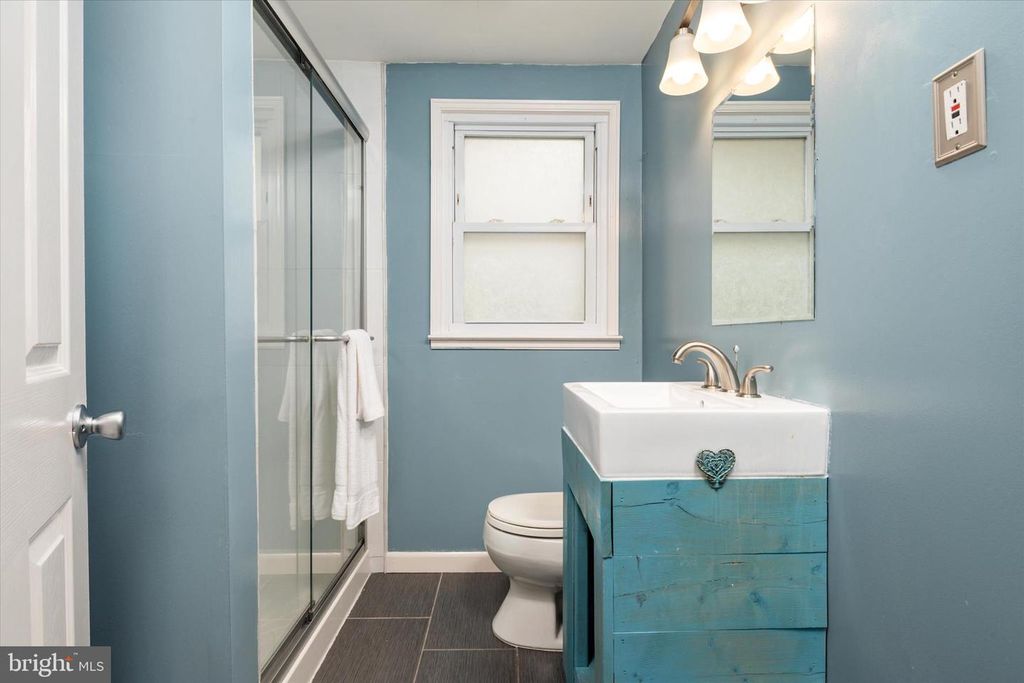 Image 25 of property listing at 234 MEADOW RD, Pasadena, MD 21122