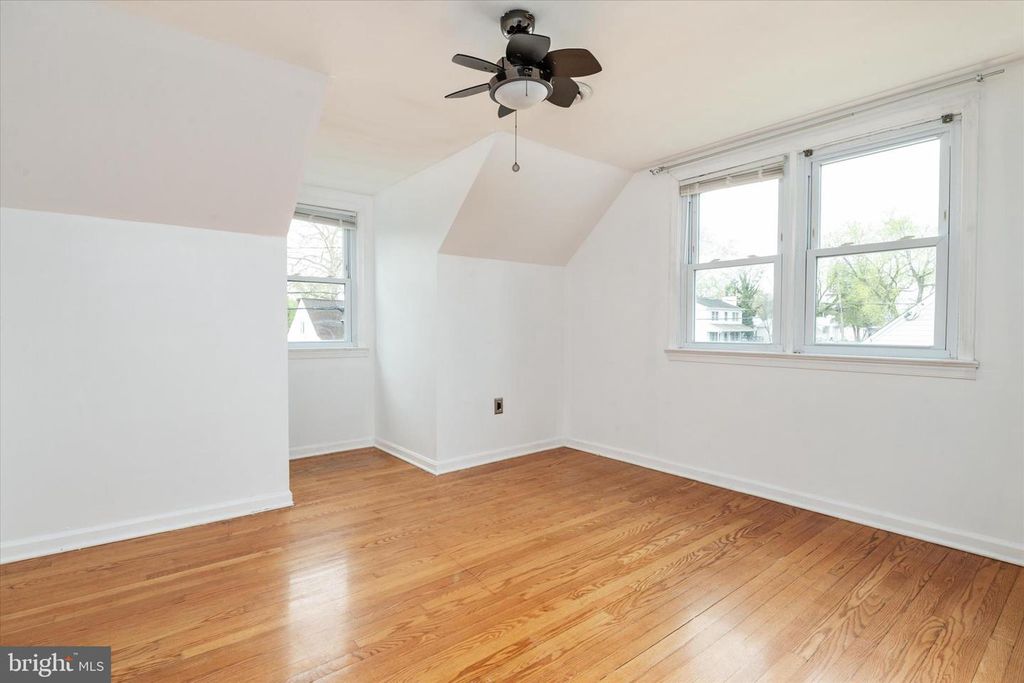 Image 26 of property listing at 234 MEADOW RD, Pasadena, MD 21122