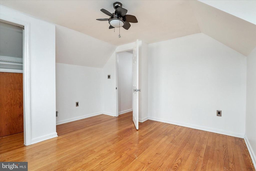 Image 27 of property listing at 234 MEADOW RD, Pasadena, MD 21122