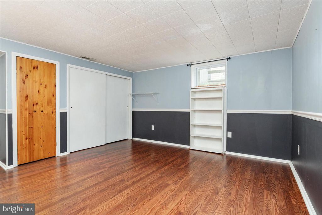 Image 29 of property listing at 234 MEADOW RD, Pasadena, MD 21122