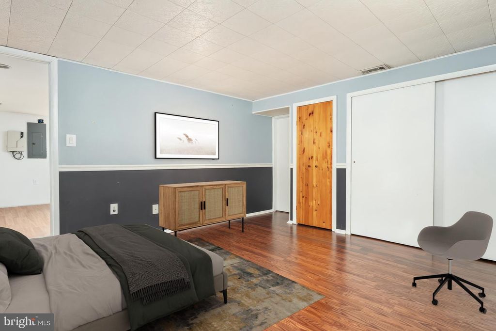 Image 30 of property listing at 234 MEADOW RD, Pasadena, MD 21122