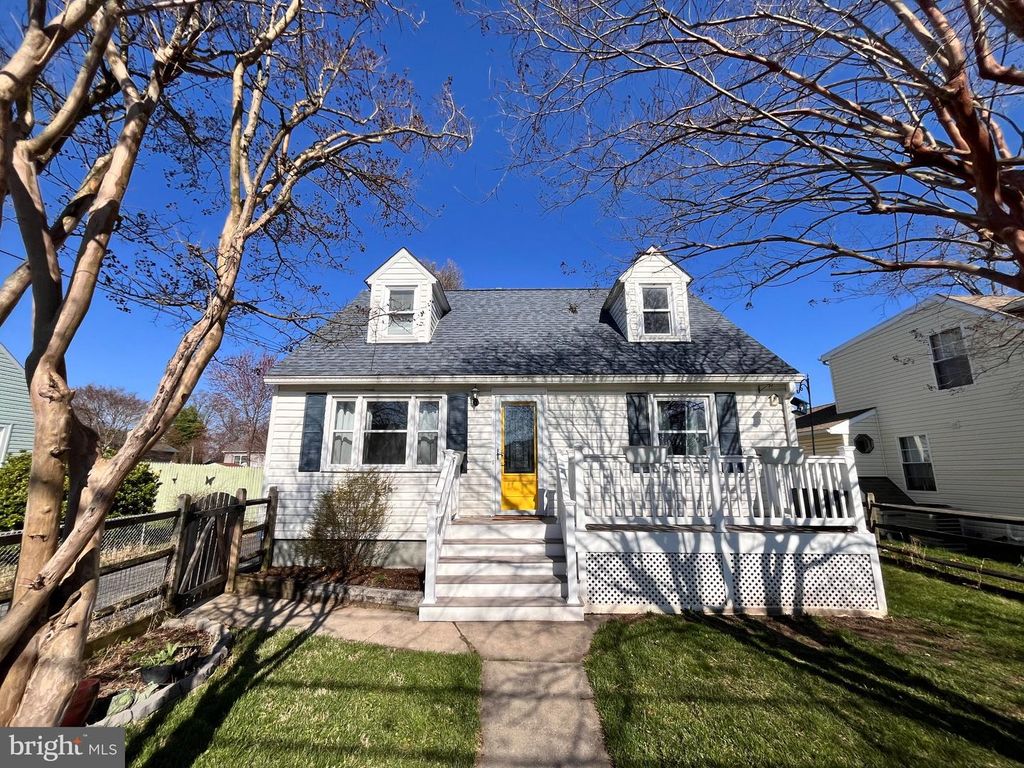 Image 42 of property listing at 234 MEADOW RD, Pasadena, MD 21122