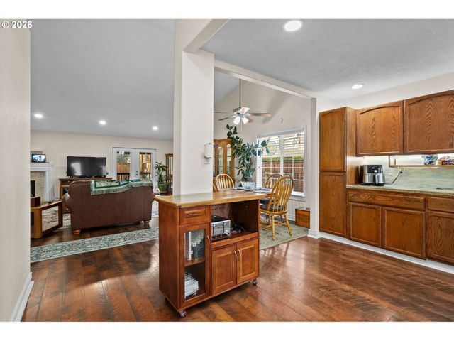 2846 Se 18TH Cir, Gresham, OR 97080