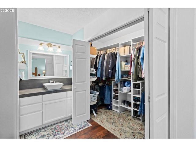 2846 Se 18TH Cir, Gresham, OR 97080