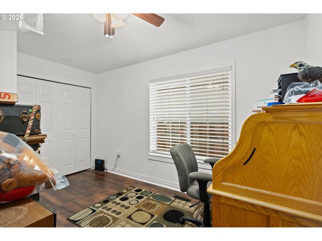 2846 Se 18TH Cir, Gresham, OR 97080