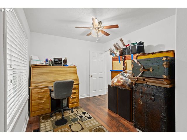 2846 Se 18TH Cir, Gresham, OR 97080