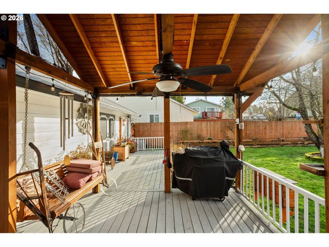 2846 Se 18TH Cir, Gresham, OR 97080