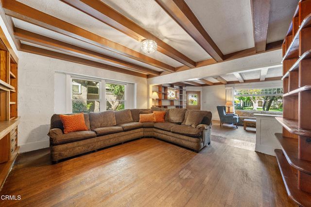 2025 La France Avenue, South Pasadena, CA 91030