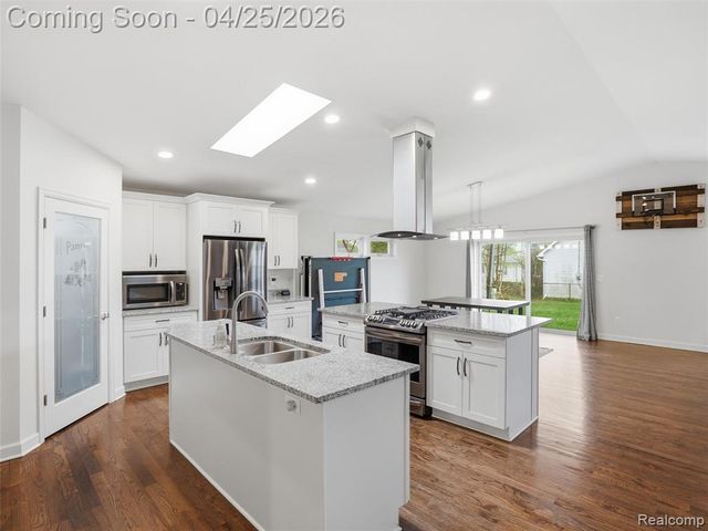 590 N Sheldon Road, Plymouth, MI 48170