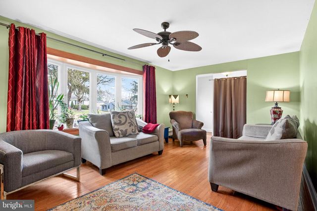 26 AUSTIN RD, Yardley, PA 19067