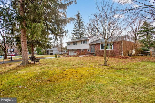 26 AUSTIN RD, Yardley, PA 19067