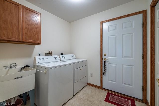 501 Falling Leaf Drive, Seven Hills, OH 44131