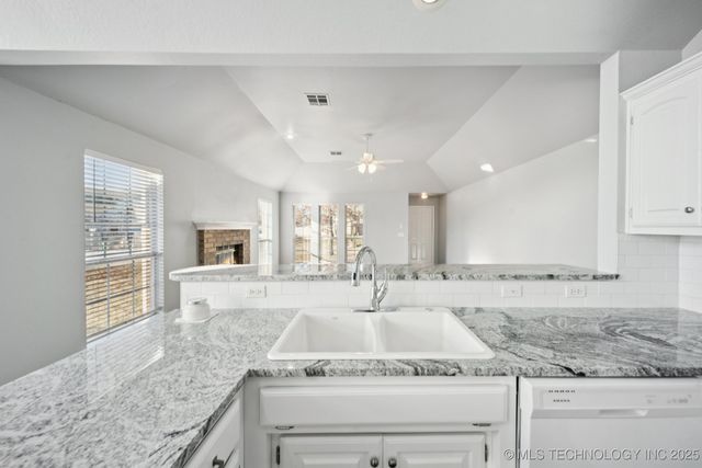 3739 S 194th East Avenue, Broken Arrow, OK 74014