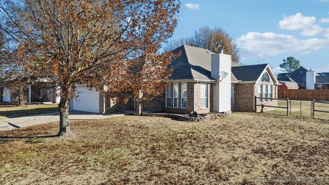 3739 S 194th East Avenue, Broken Arrow, OK 74014