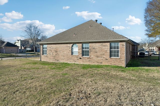 3739 S 194th East Avenue, Broken Arrow, OK 74014