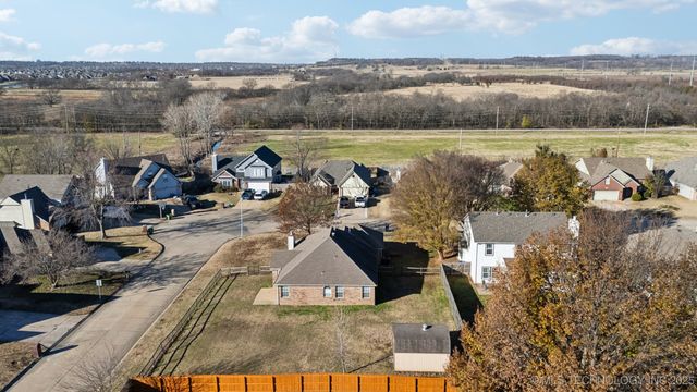 3739 S 194th East Avenue, Broken Arrow, OK 74014