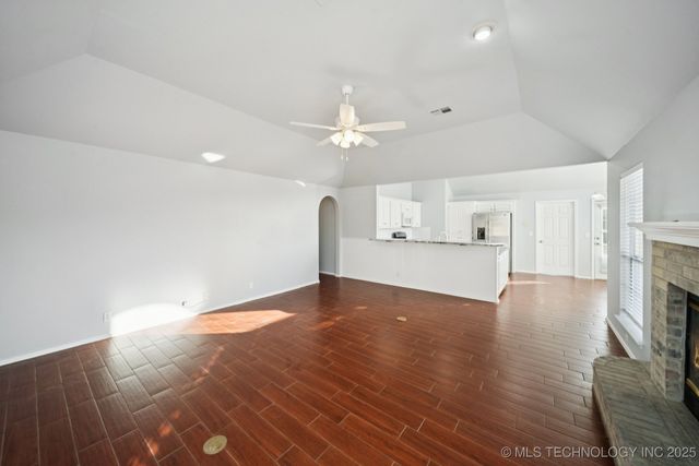 3739 S 194th East Avenue, Broken Arrow, OK 74014