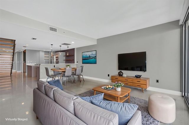 2950 NE 188th St 406, Aventura, FL 33180
