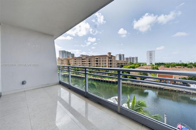 2950 NE 188th St 406, Aventura, FL 33180