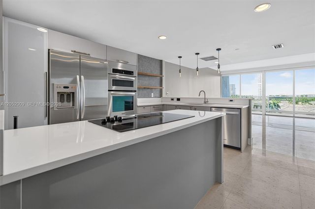2950 NE 188th St 406, Aventura, FL 33180