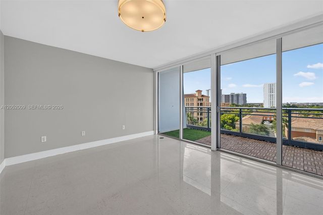 2950 NE 188th St 406, Aventura, FL 33180