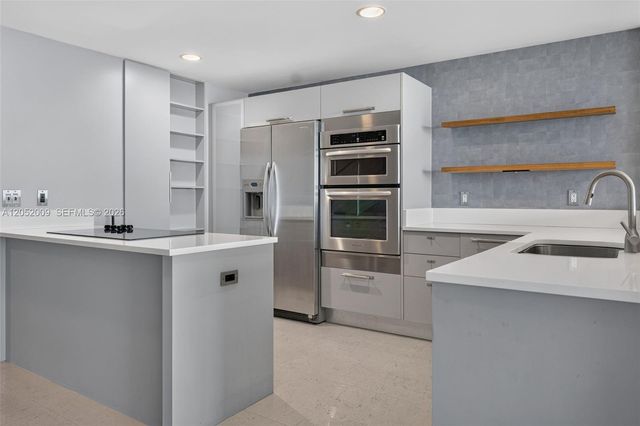 2950 NE 188th St 406, Aventura, FL 33180