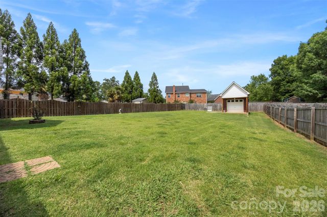 3310 Brickwood Circle, Midland, NC 28107