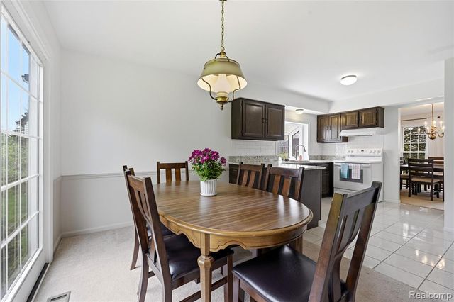 3464 Buckingham Trail, West Bloomfield, MI 48323