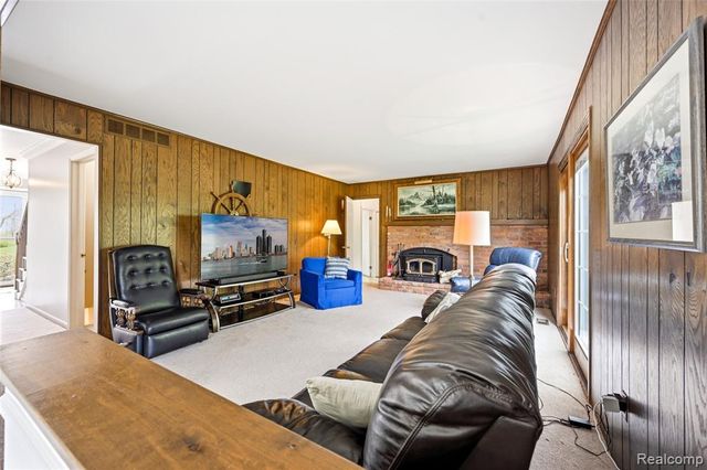 3464 Buckingham Trail, West Bloomfield, MI 48323