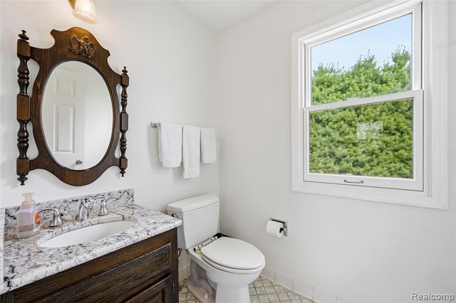 3464 Buckingham Trail, West Bloomfield, MI 48323