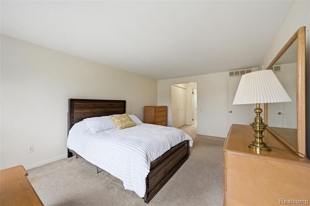 3464 Buckingham Trail, West Bloomfield, MI 48323