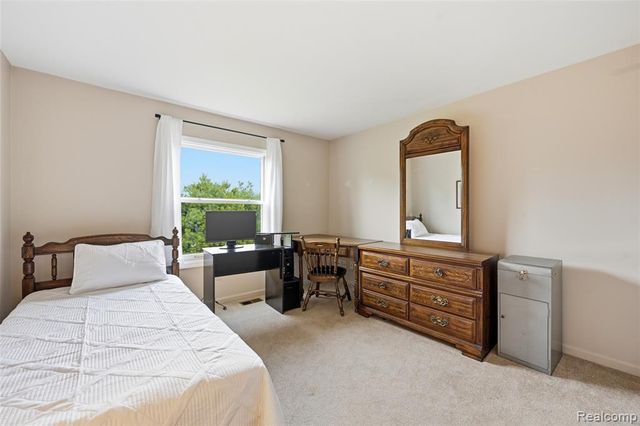 3464 Buckingham Trail, West Bloomfield, MI 48323