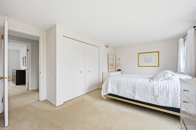 3464 Buckingham Trail, West Bloomfield, MI 48323